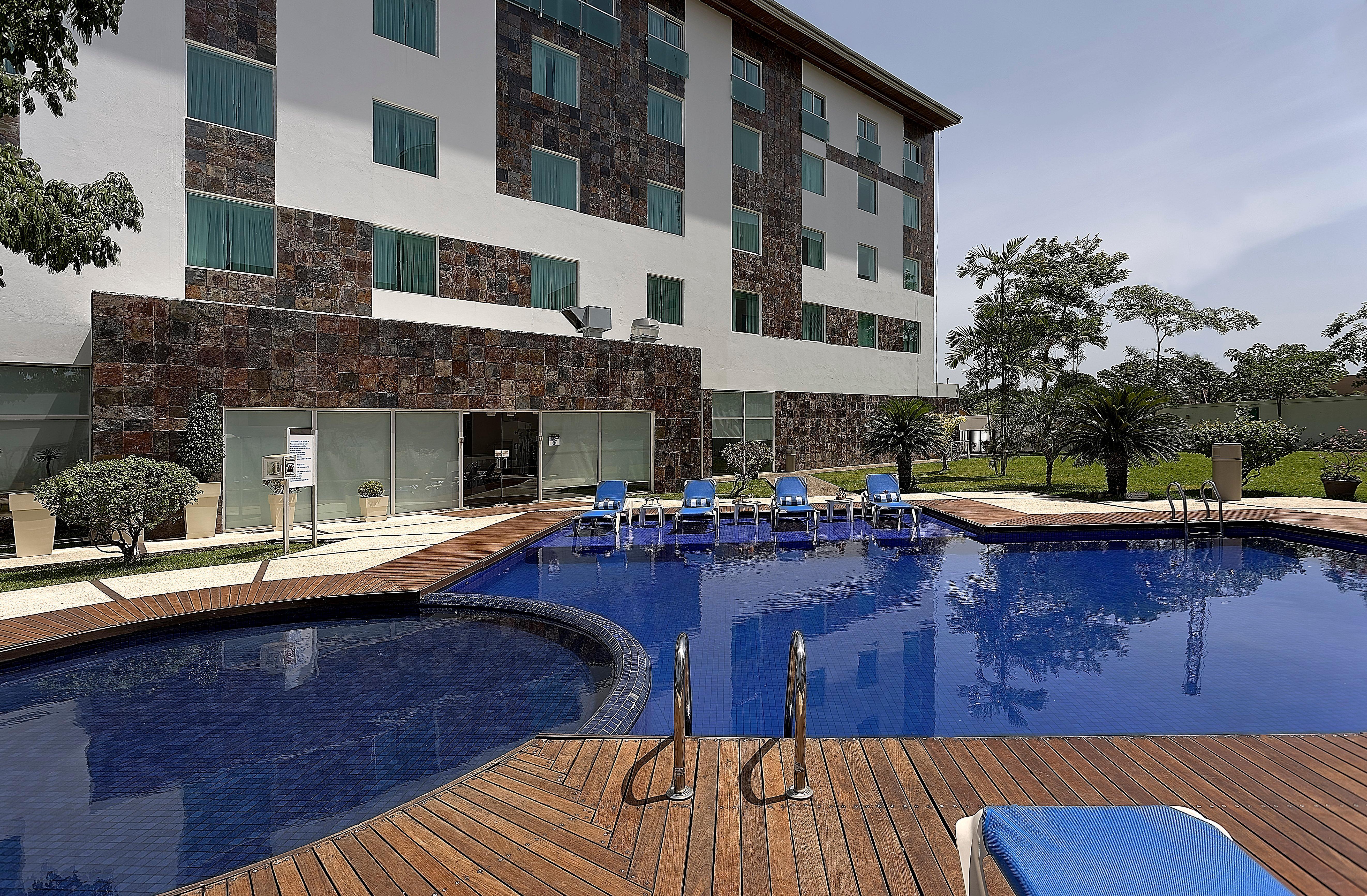 Holiday Inn Express Villahermosa By Ihg Exterior foto